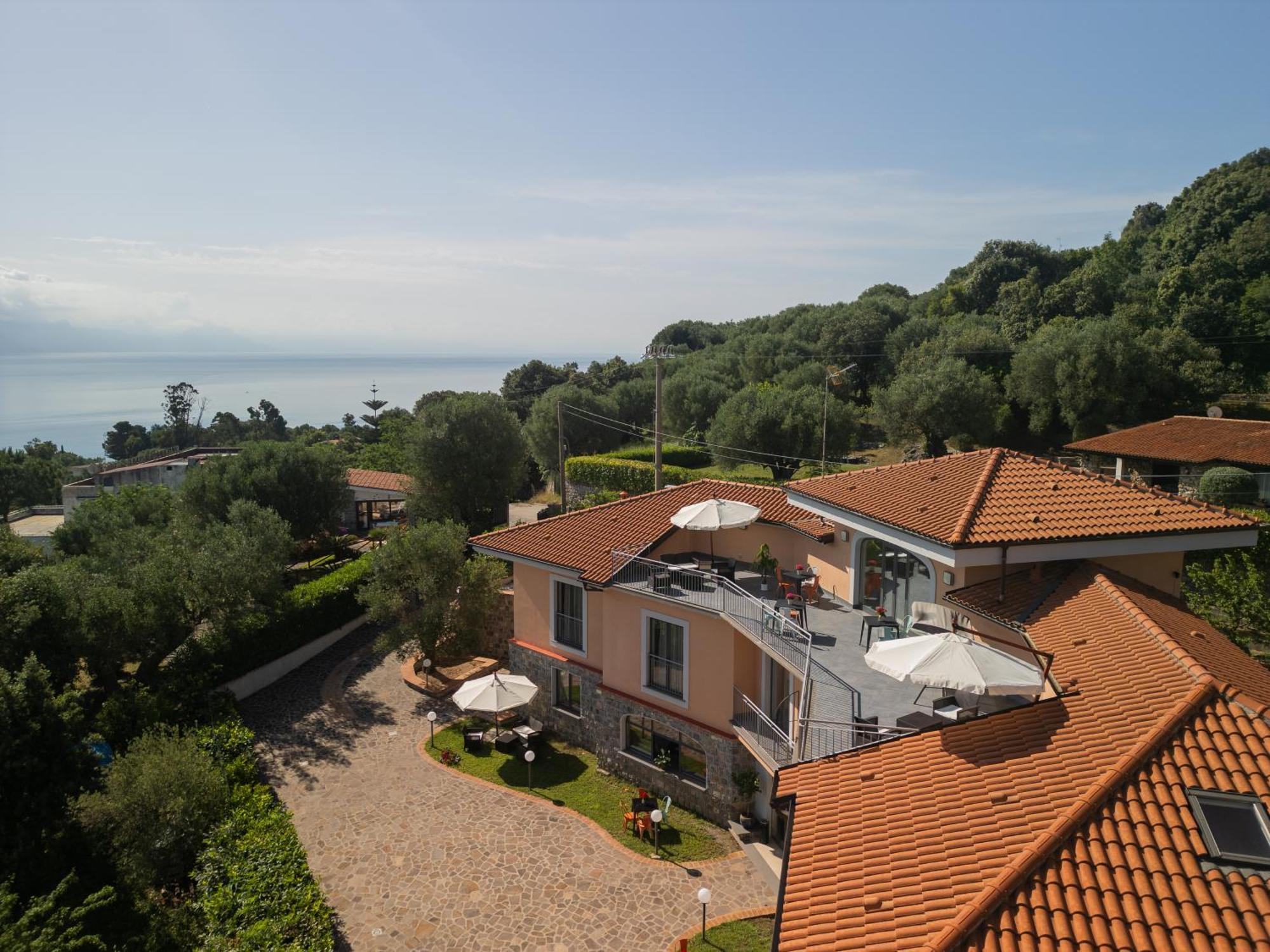 Scario Club Hotel San Giovanni a Piro Exterior photo